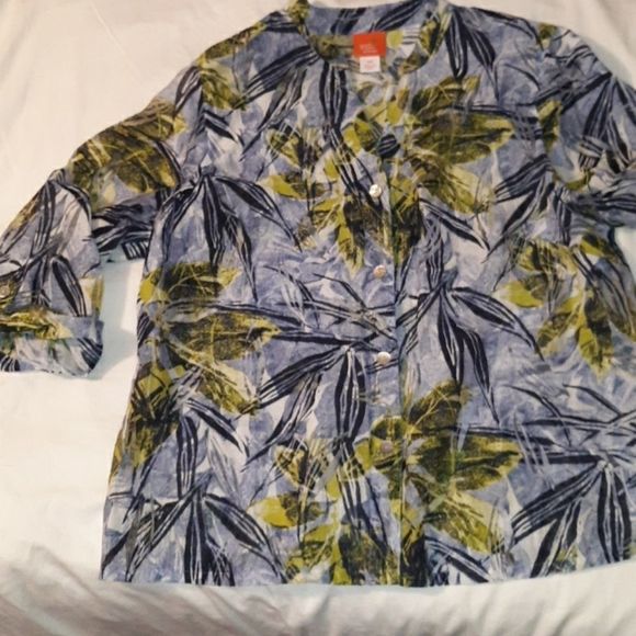 Hearts of Palm Woman Sheer‎ Burnout Button Up Shirt - Picture 2 of 8